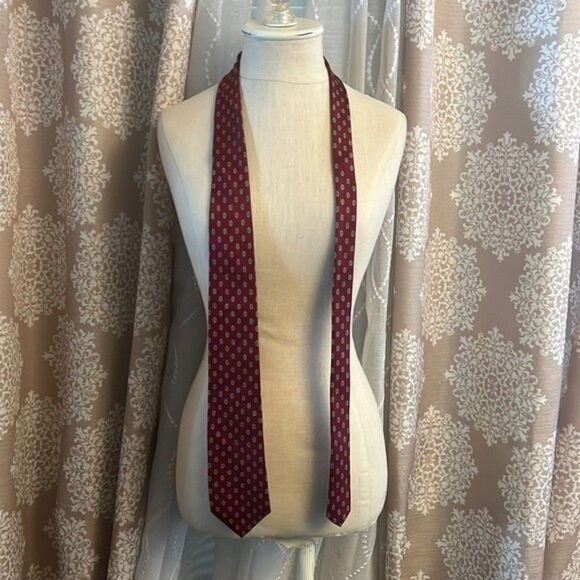 EUC Bert Pulitzer Silk Tie - Picture 1 of 3